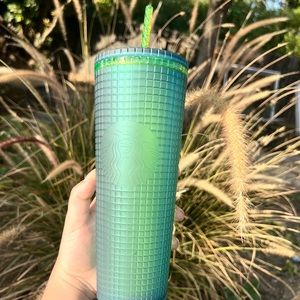 ‼️SOLD‼️⭐️ Starbucks Grid Teal (Green/Blue) Venti Iced Cup ⭐️
